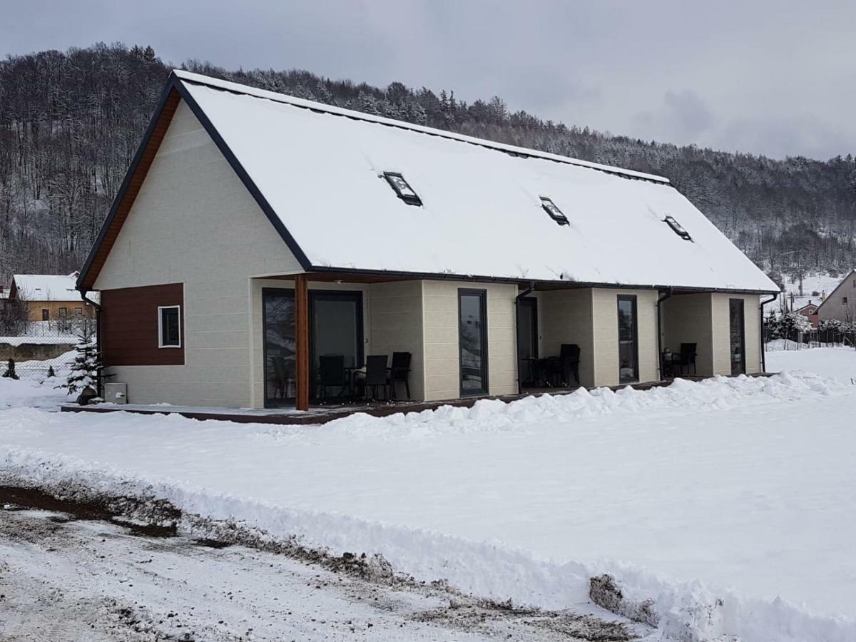 Jula - Apartamenty W Kudowie-Zdroj クドヴァ・ズドゥルイ エクステリア 写真