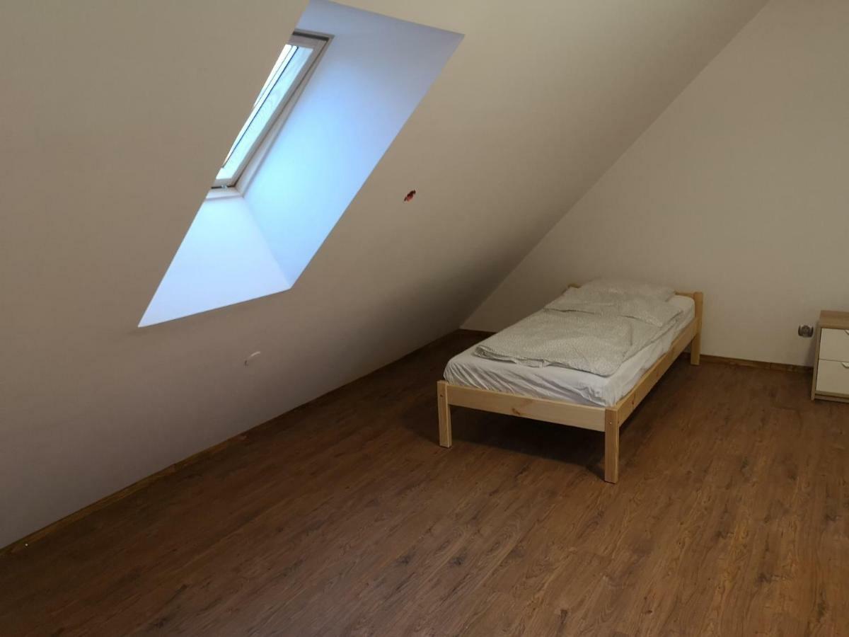 Jula - Apartamenty W Kudowie-Zdroj クドヴァ・ズドゥルイ エクステリア 写真